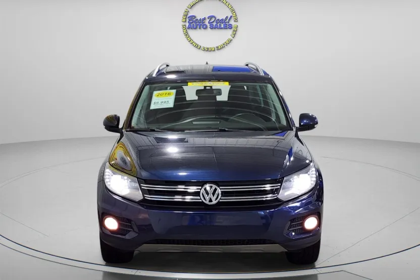 2016 Volkswagen Tiguan R-Line SEL photo 1