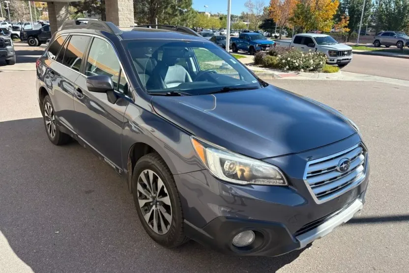 2017 Subaru Outback 2.5i photo 1