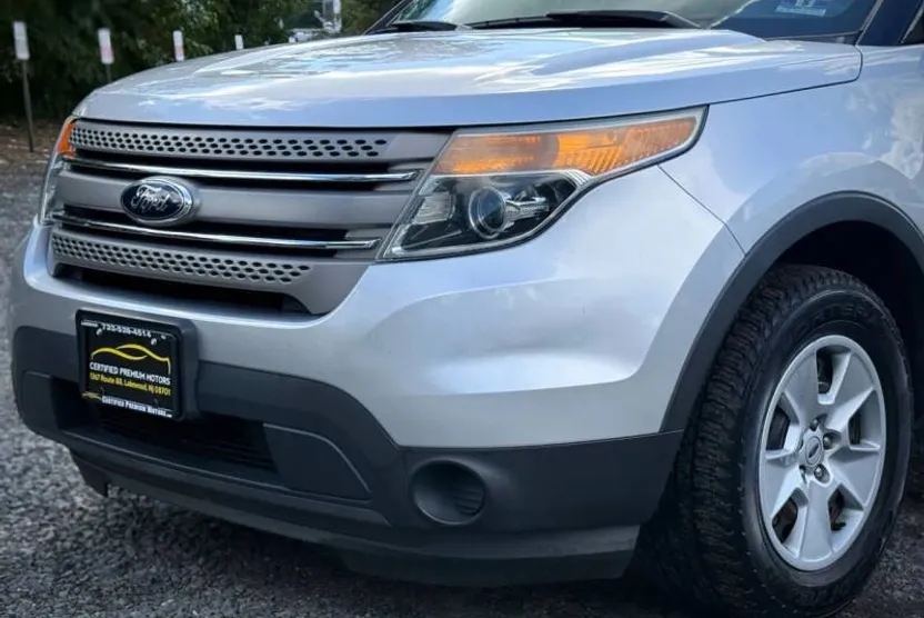 2014 Ford Explorer Base photo 1