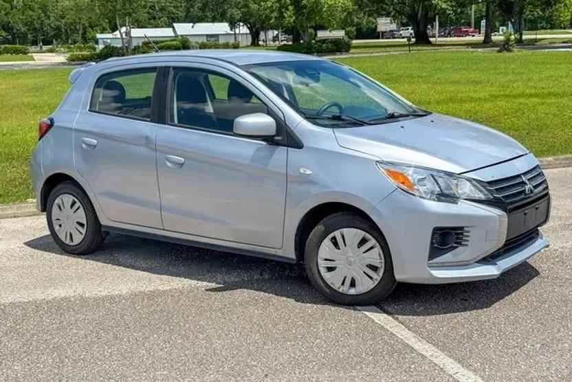 2021 Mitsubishi Mirage ES photo 1