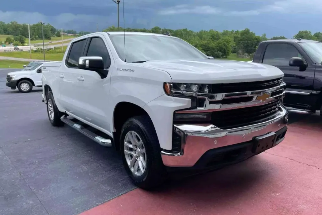 2019 Chevrolet Silverado 1500 LT photo 1