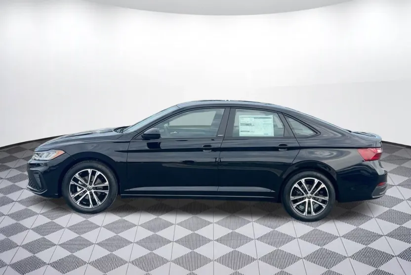 2026 Volkswagen Jetta Sport photo 1