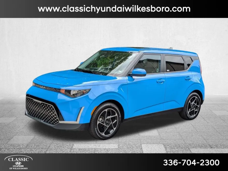 2024 Kia Soul EX photo 1