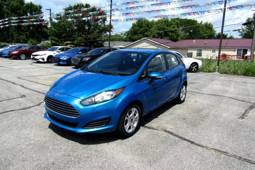 2014 Ford Fiesta SE photo 1