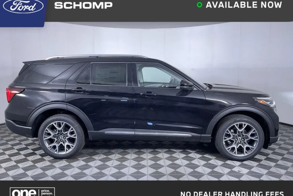 2025 Ford Explorer Platinum photo 1