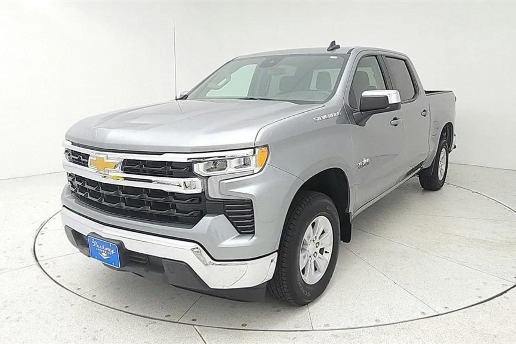 2025 Chevrolet Silverado 1500 LT photo 1