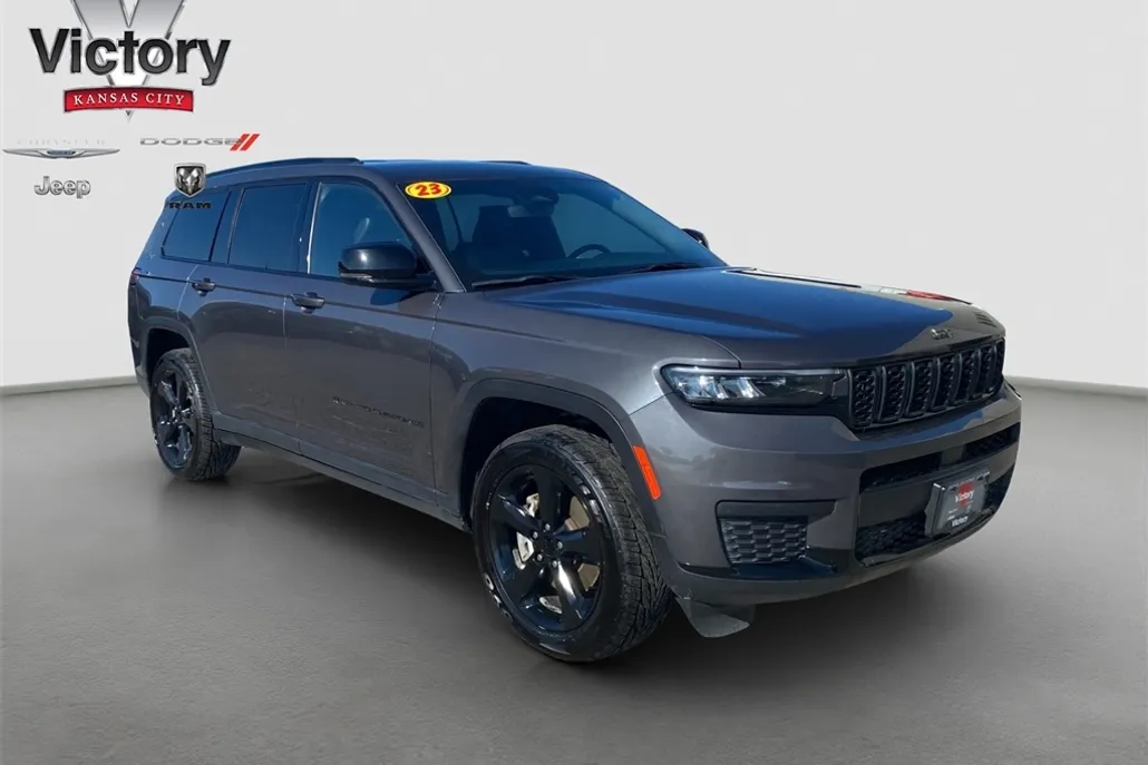 2023 Jeep Grand Cherokee Altitude photo 1