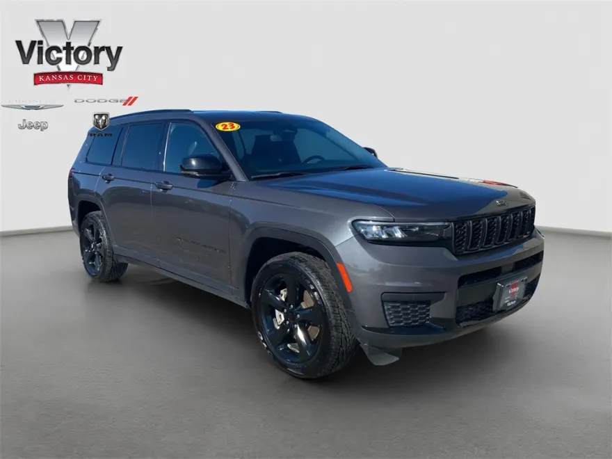 2023 Jeep Grand Cherokee Altitude photo 1