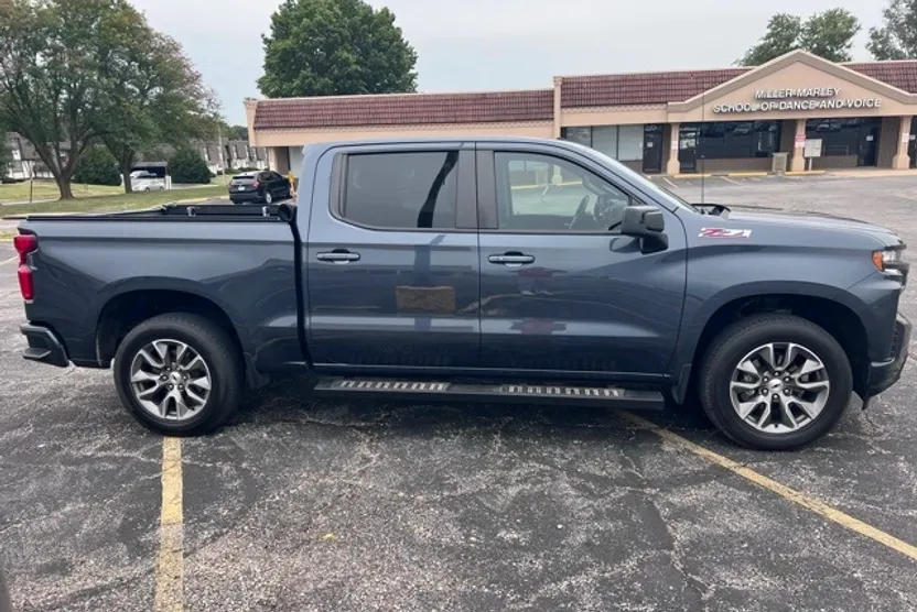 2021 Chevrolet Silverado 1500 RST photo 1