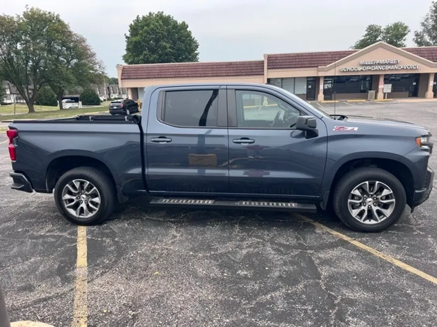 2021 Chevrolet Silverado 1500 RST photo 1
