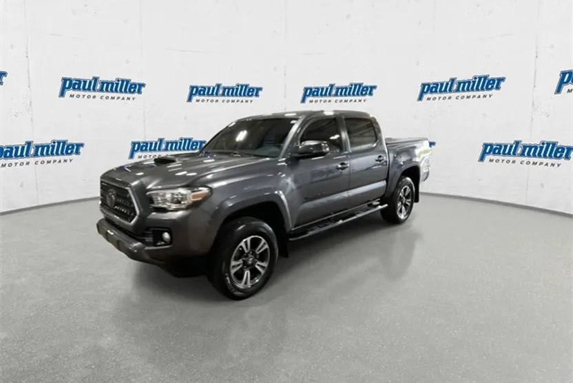 2019 Toyota Tacoma SR photo 1