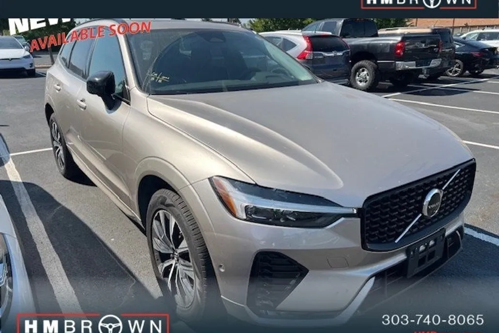 2025 Volvo XC60 B5 Plus photo 1