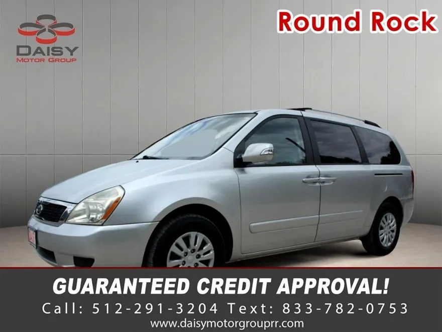 2012 Kia Sedona LX photo 1