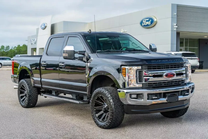 2019 Ford F-250 XLT photo 1