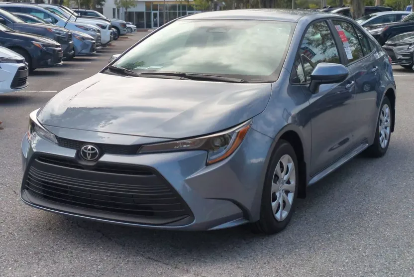 2026 Toyota Corolla LE photo 1