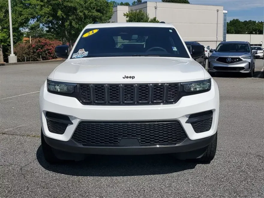 2024 Jeep Grand Cherokee Laredo Altitude X photo 1