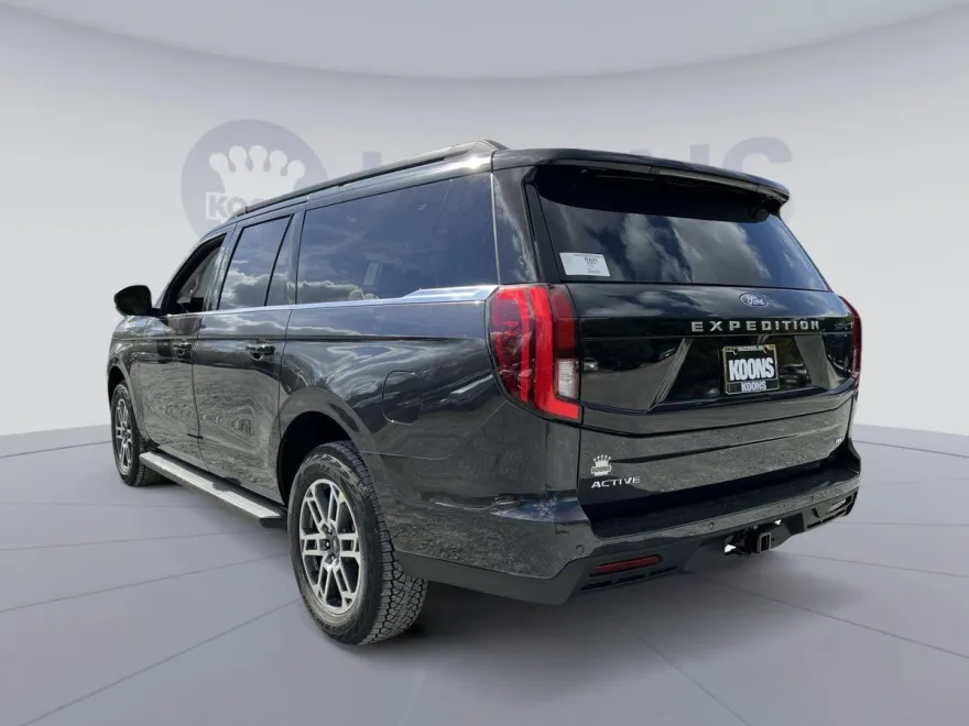 2025 Ford Expedition MAX photo 1