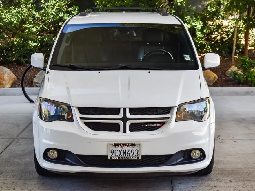 2019 Dodge Grand Caravan GT photo 1