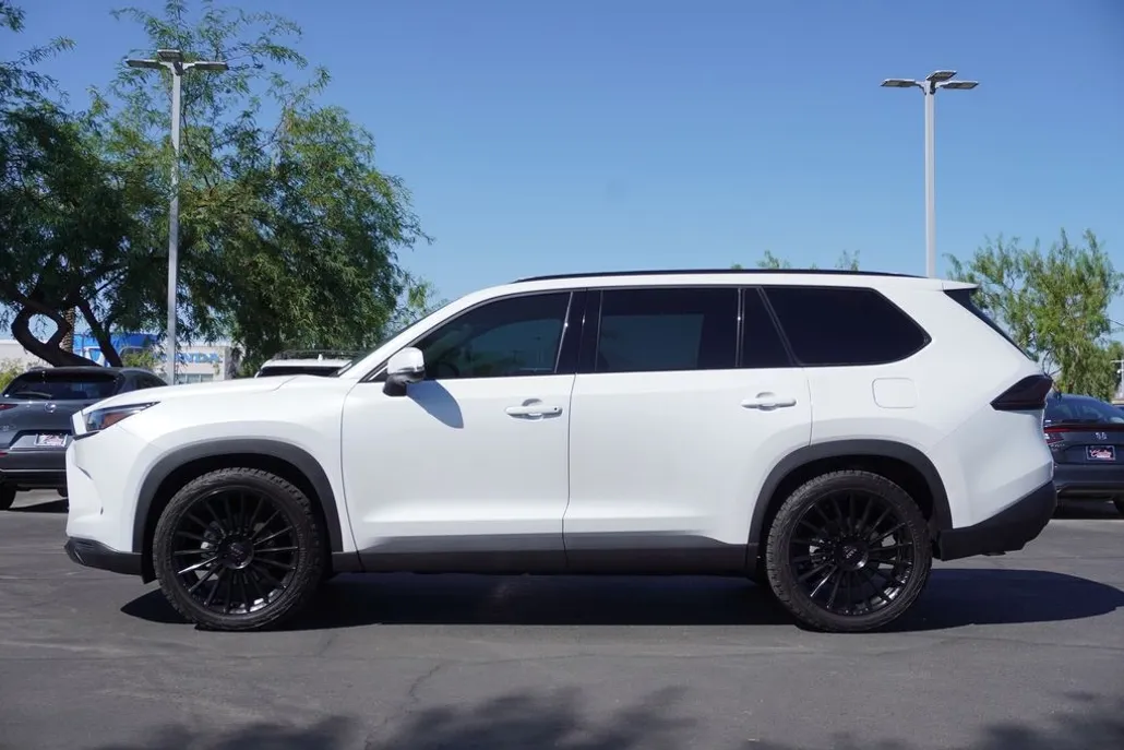 2024 Toyota Grand Highlander Limited photo 1