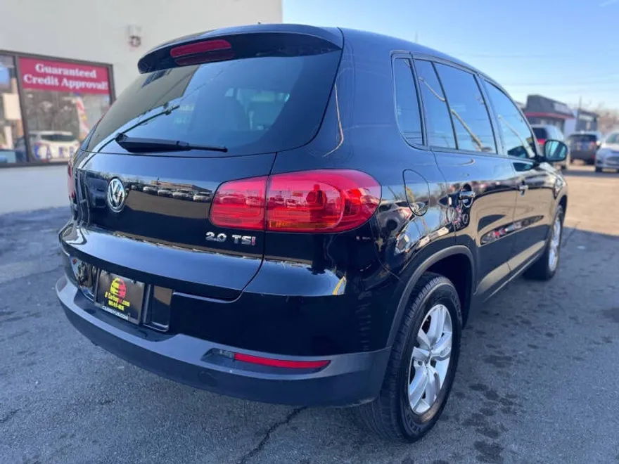 2012 Volkswagen Tiguan photo 1