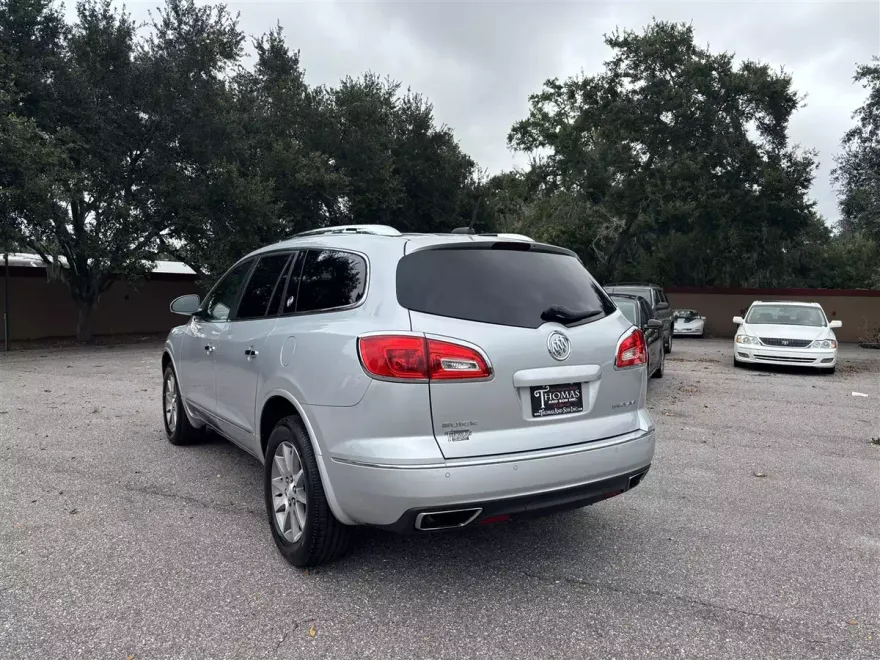 2017 Buick Enclave Leather photo 1