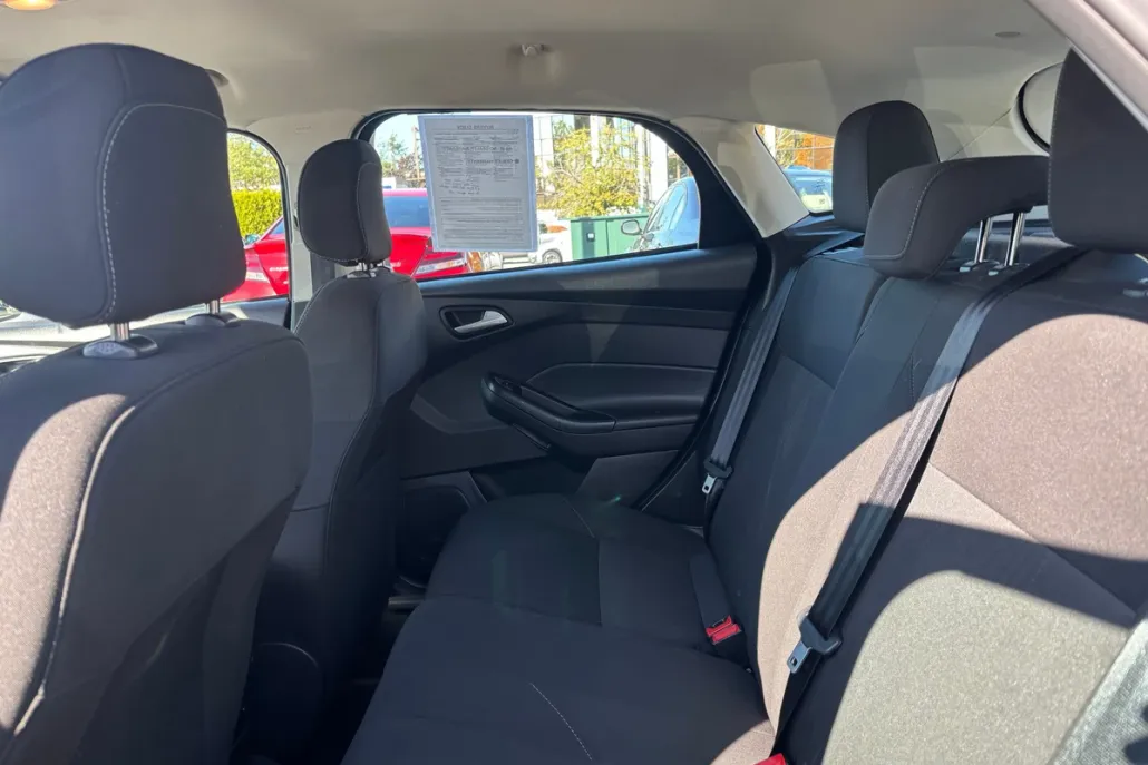 2018 Ford Focus SE photo 1