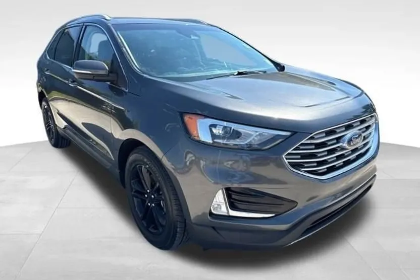 2019 Ford Edge SEL photo 1