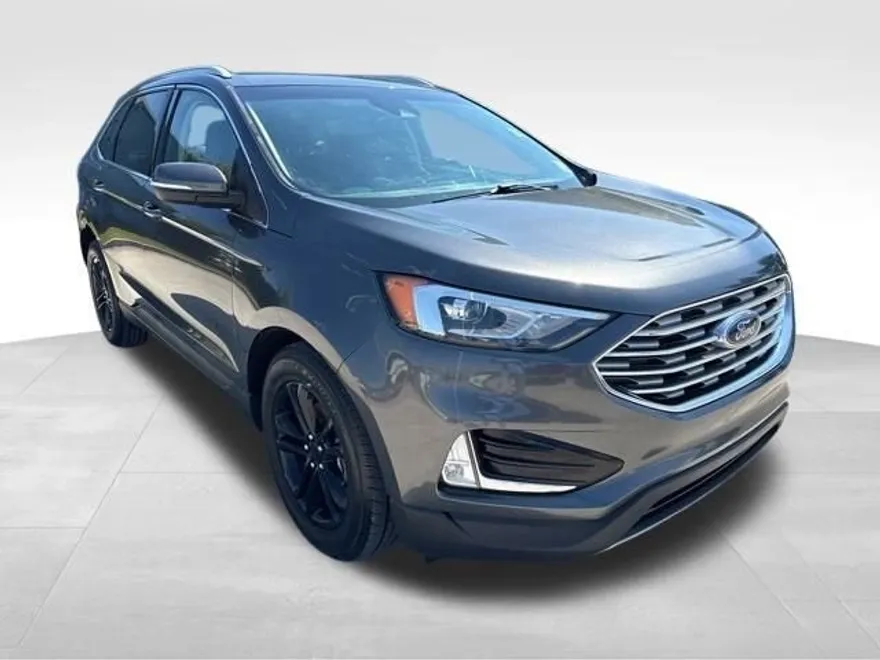2019 Ford Edge SEL photo 1