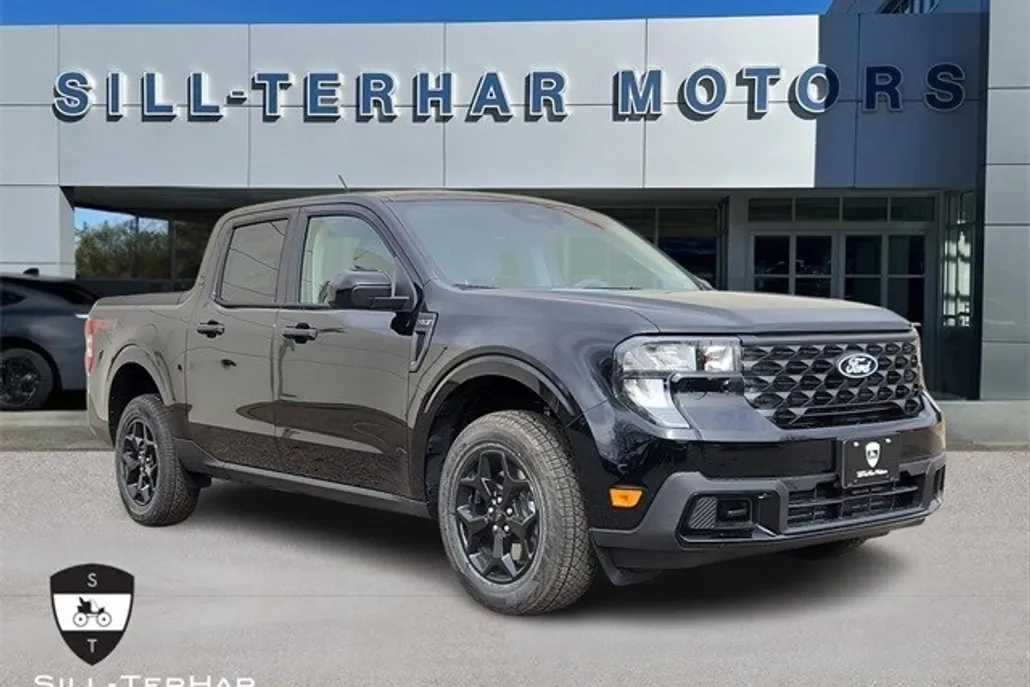 2025 Ford Maverick XLT photo 1
