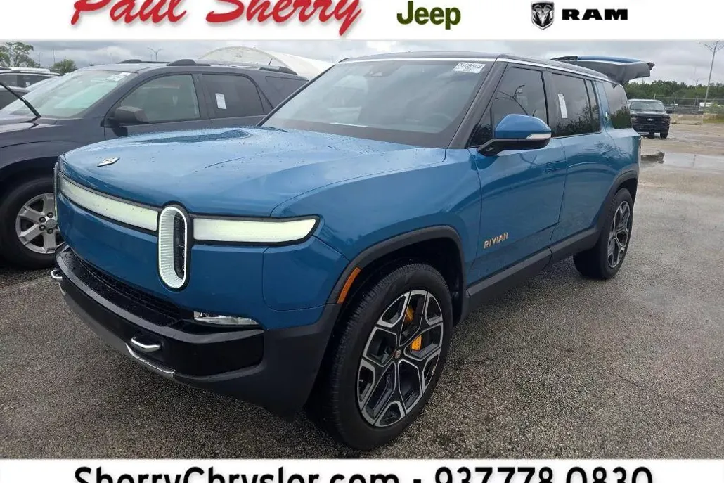 2023 Rivian R1S Launch Edition photo 1
