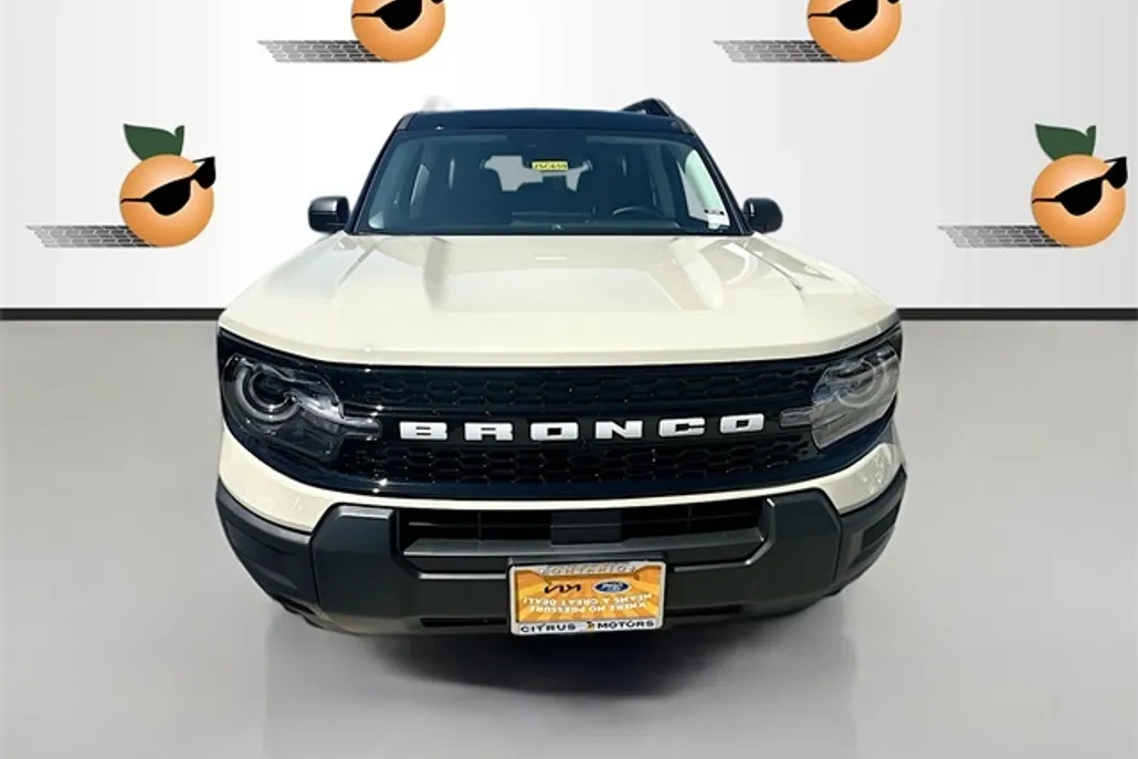 2025 Ford Bronco Sport Outer Banks photo 1
