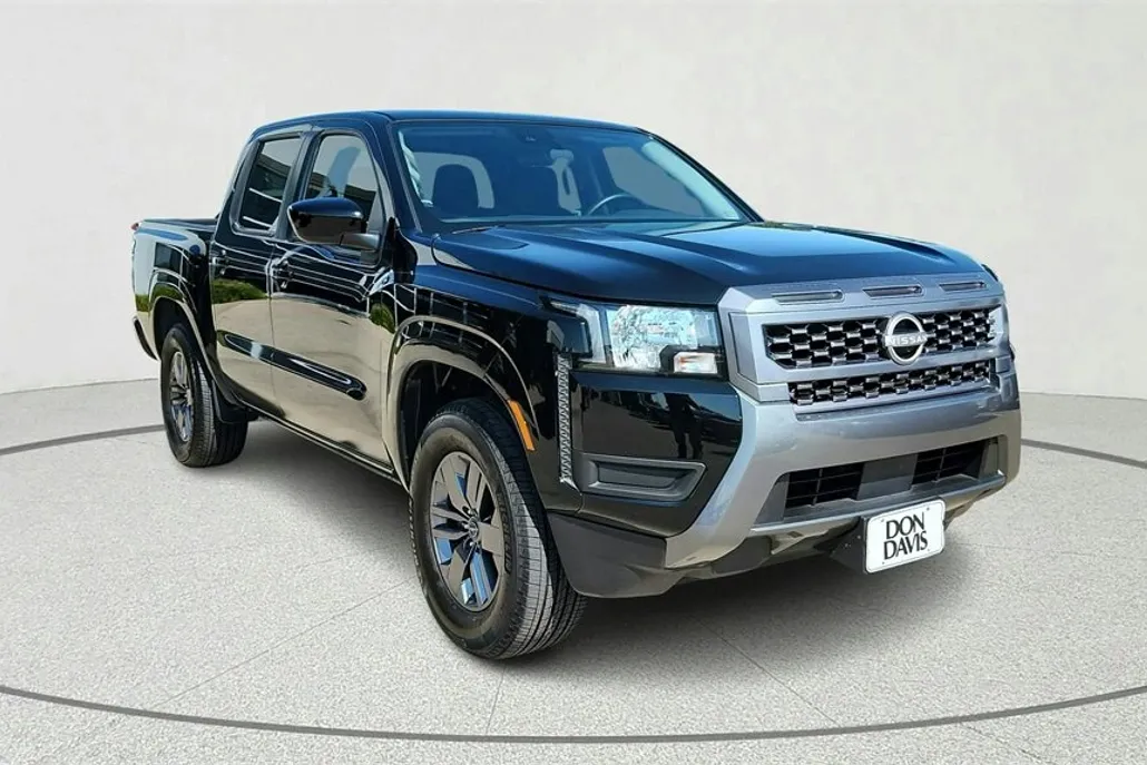2025 Nissan Frontier SV photo 1