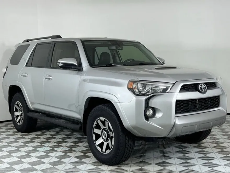 2019 Toyota 4Runner TRD photo 1