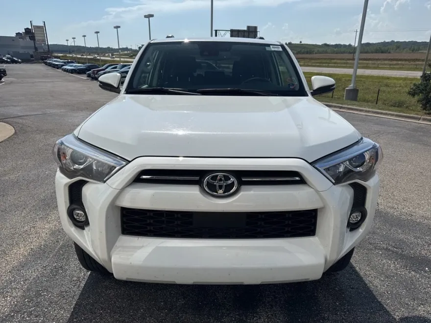 2024 Toyota 4Runner SR5 Premium 4WD photo 1