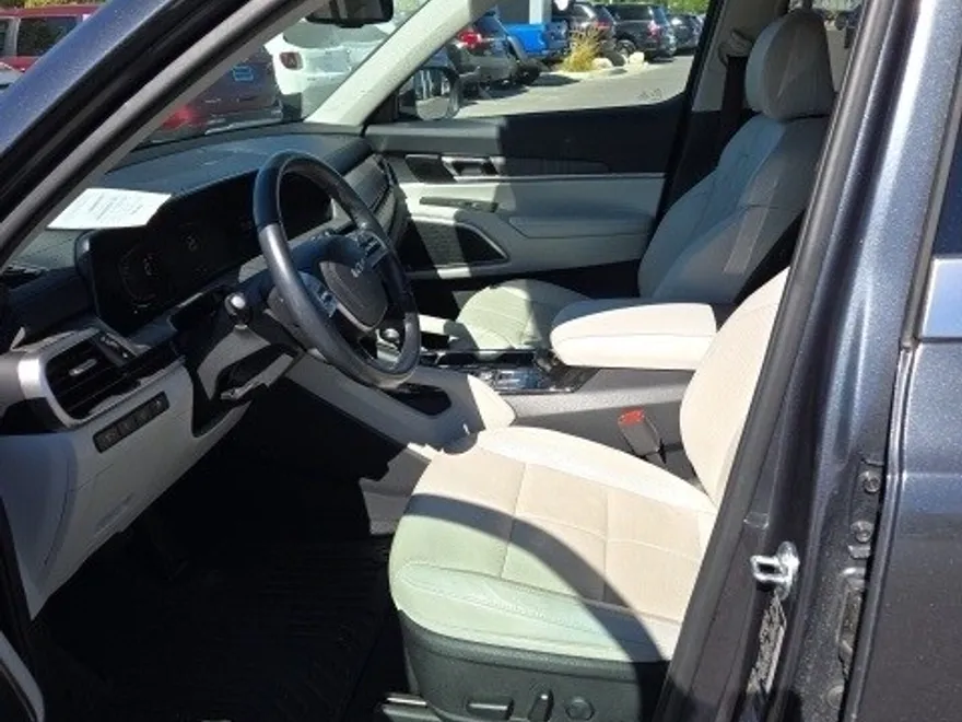 2024 Kia Telluride EX photo 1