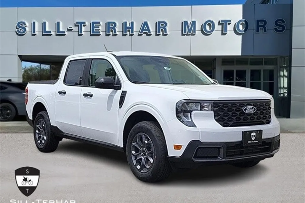 2025 Ford Maverick XLT photo 1