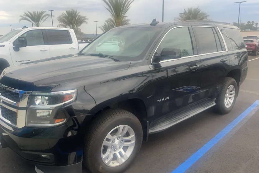 2020 Chevrolet Tahoe LT photo 1