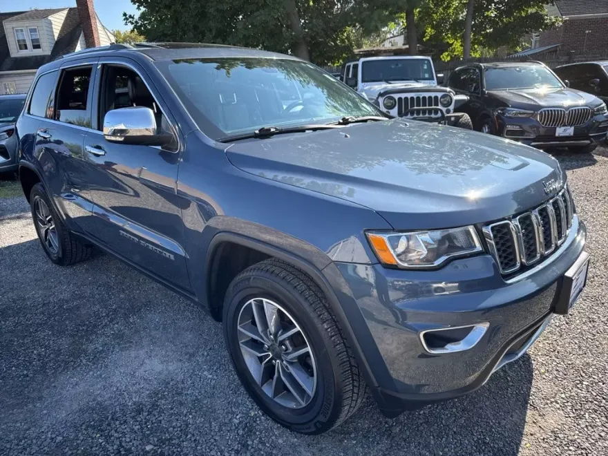 2019 Jeep Grand Cherokee Limited photo 1