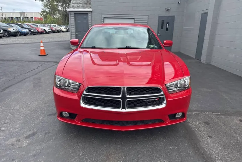 2012 Dodge Charger SXT Plus photo 1