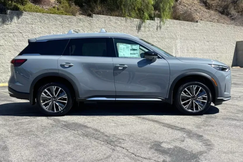 2026 Infiniti QX60 Luxe photo 1