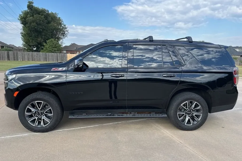 2024 Chevrolet Tahoe Z71 photo 1