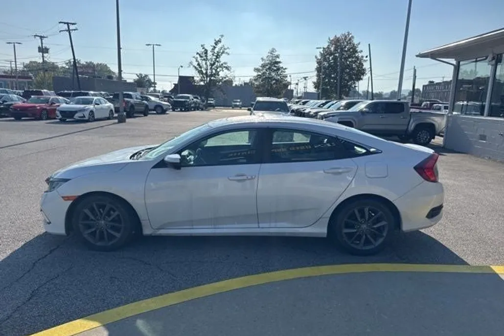2019 Honda Civic EX photo 1