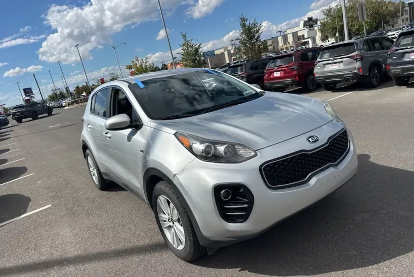2017 Kia Sportage LX photo 1