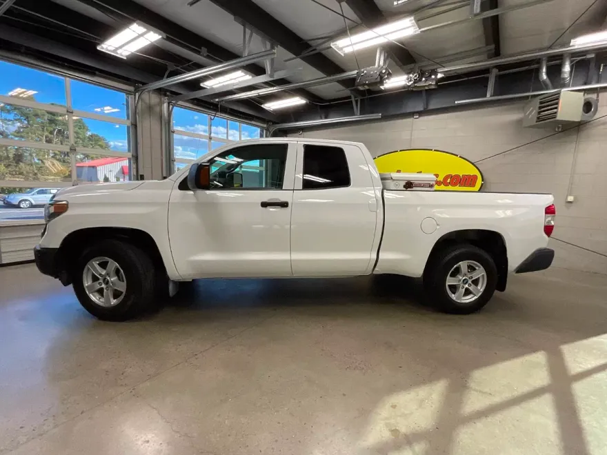 2019 Toyota Tundra SR5 Grade photo 1