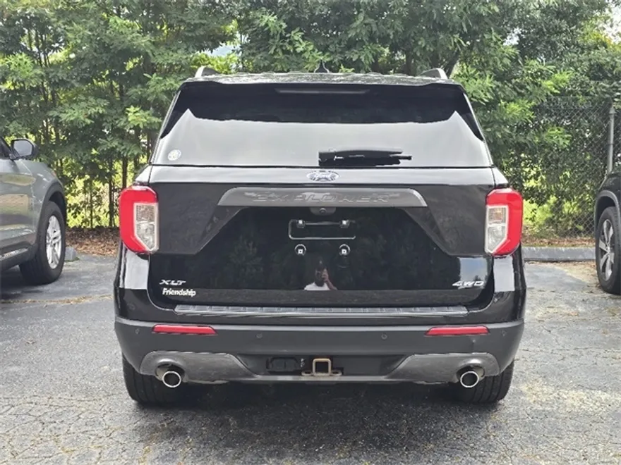 2021 Ford Explorer XLT photo 1