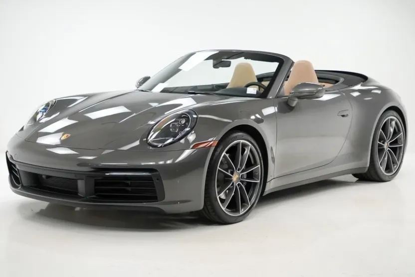 2023 Porsche 911 Cabriolet photo 1