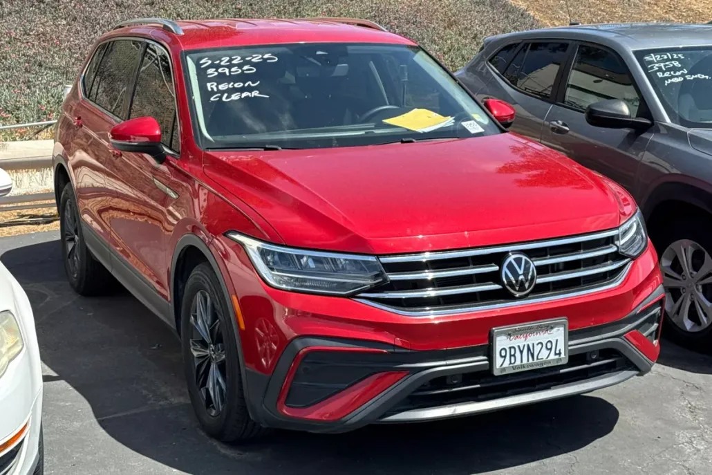 2022 Volkswagen Tiguan SE photo 1