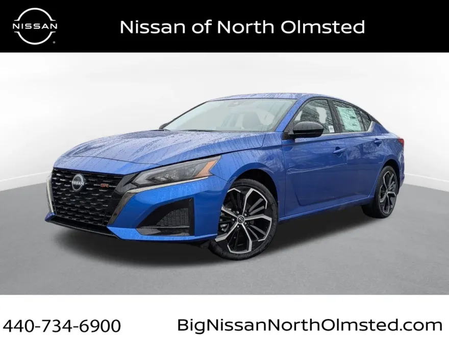 2025 Nissan Altima SR photo 1