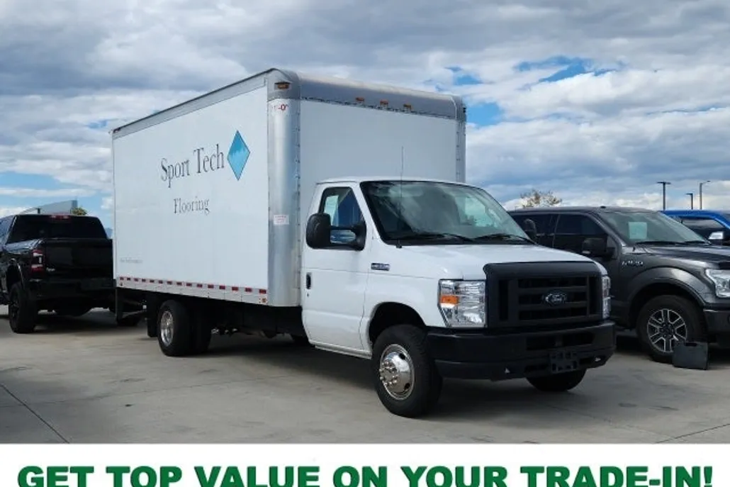 2018 Ford E-350 photo 1