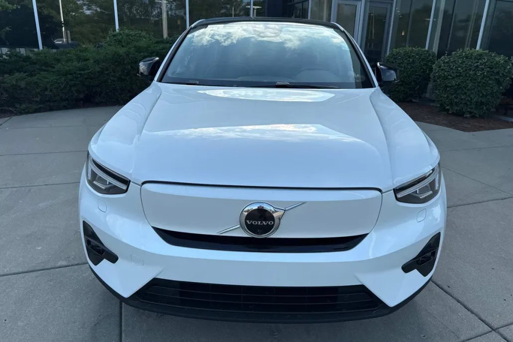 2023 Volvo C40 Recharge Ultimate photo 1